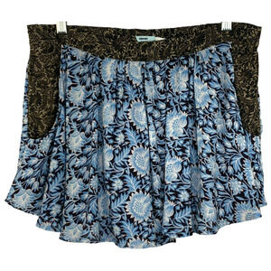 Womens Urban Outfitters Kimchi Blue‎ Floral Size M Shorts Pockets Print NWOT